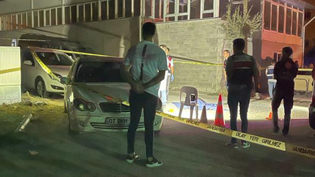 Antalya’da  öldürülen kadının, 2 kez uzaklaştırma kararı aldığı belirlendi