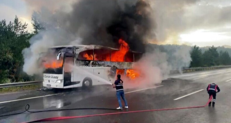 Bolu’da, yolcu otobüsü alevlere teslim oldu