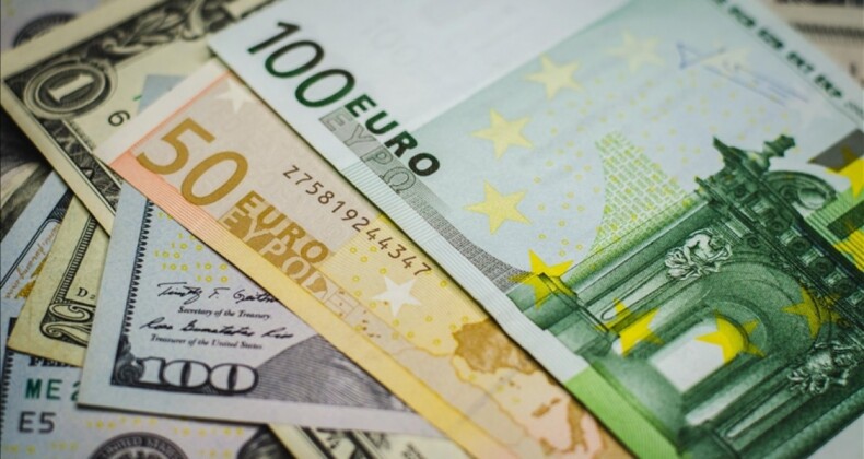 Euro/dolar paritesi son 20 yılın en düşük seviyesine indi