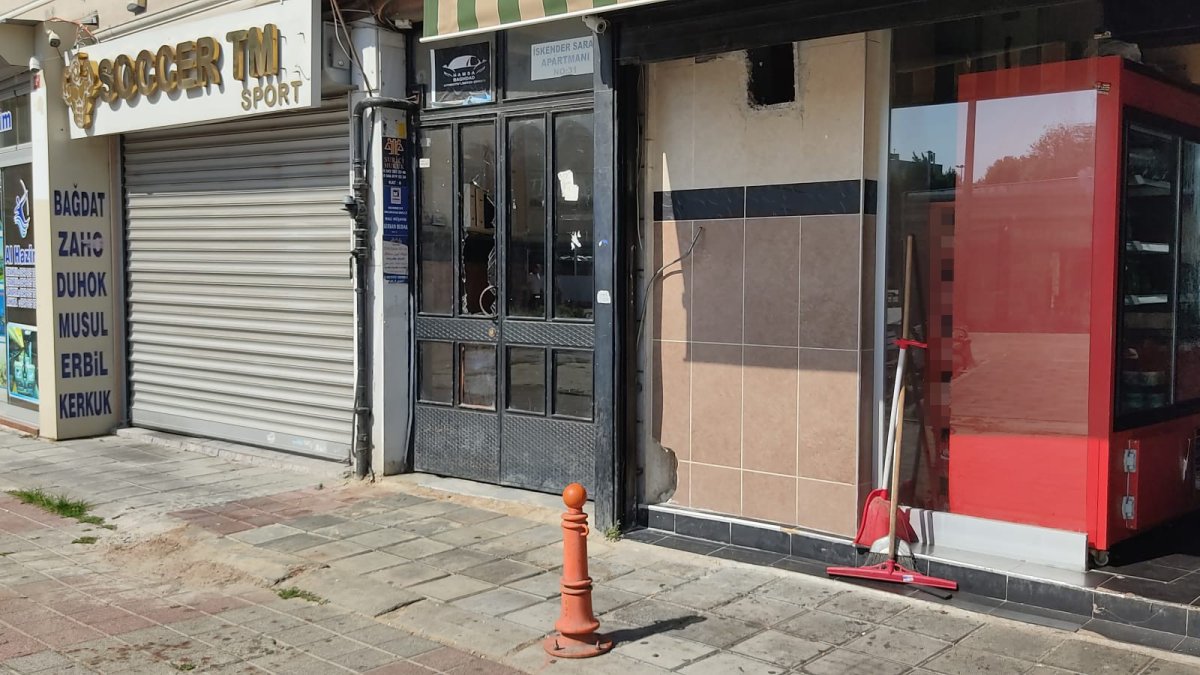 Fatih’te 3 şahıs, husumetli oldukları kişiye saldırdı