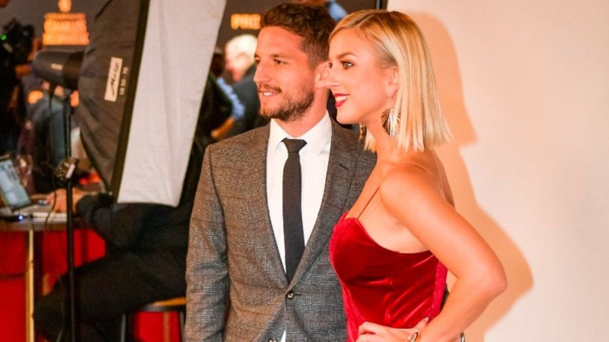 Galatasaraylı Dries Mertens’in eşinden Gülşen’e destek