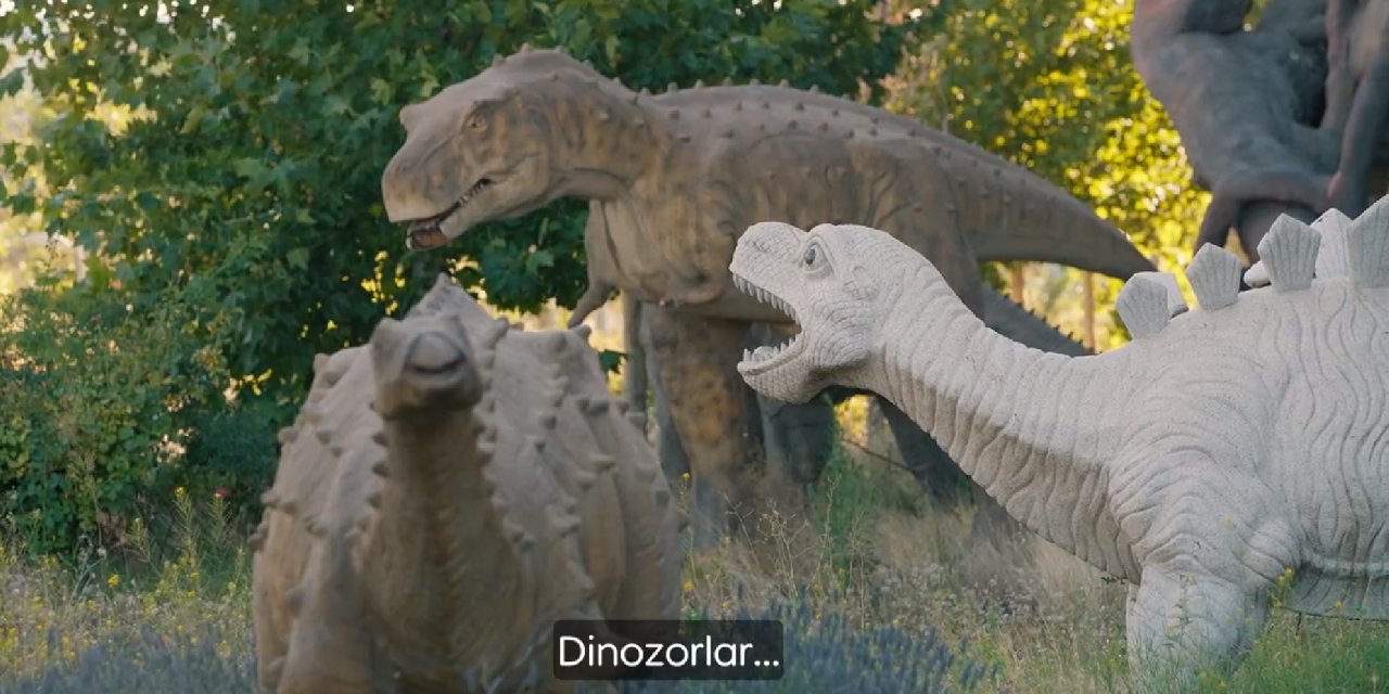 İYİ Parti’den Ankapark videosu: Dinozorlar!