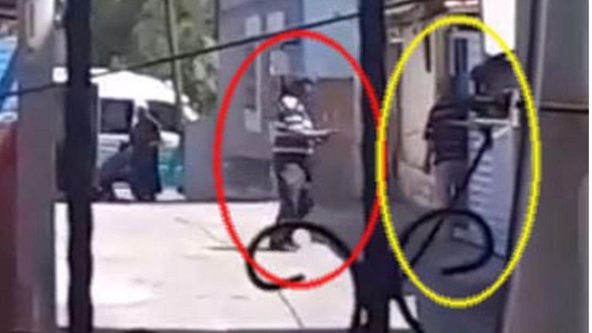 İzmir’de aynı aileden üç kişiyi öldüren sanıkların yargılanmasına başlandı