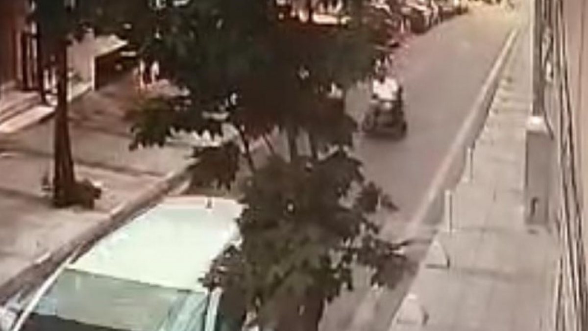 Kağıthane’de otomobil sürücüsünün çarpıp kaçtığı engelli, yaşamını yitirdi