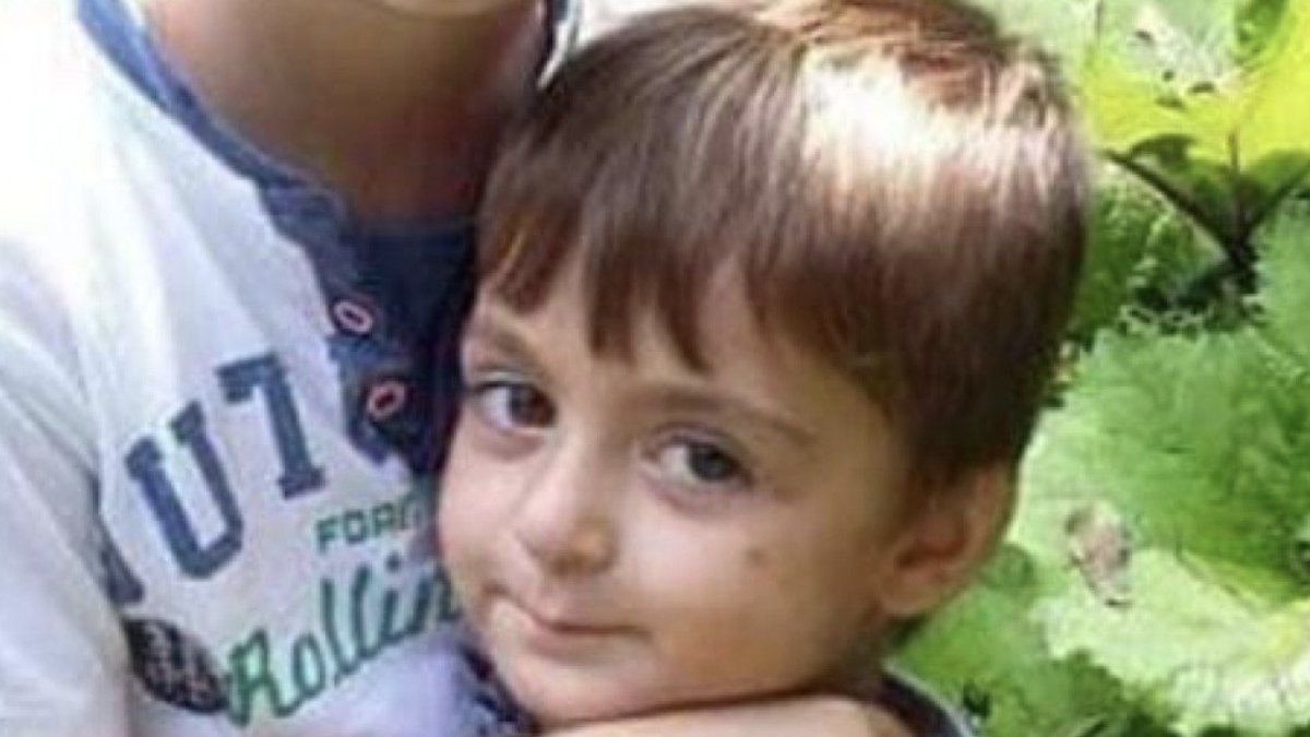 Kocaeli’de 10 yaşındaki çocuğun başına yorgun mermi isabet etti