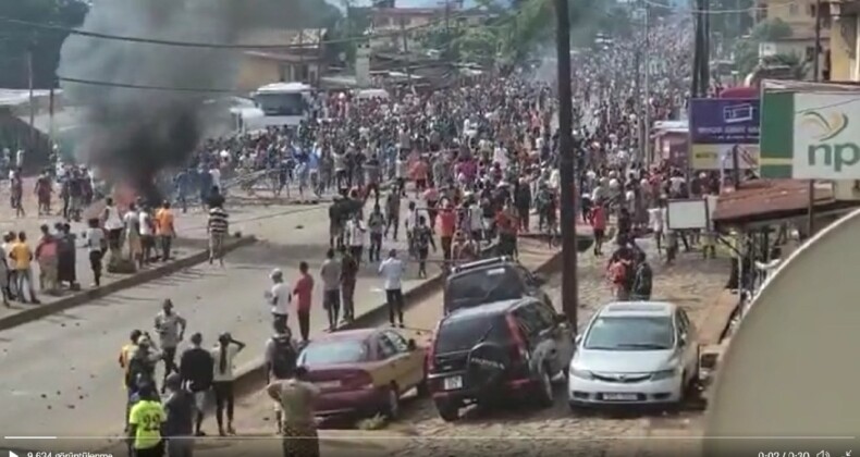 Sierra Leone’de halk ayaklandı: Sokağa çıkma yasağı getirildi