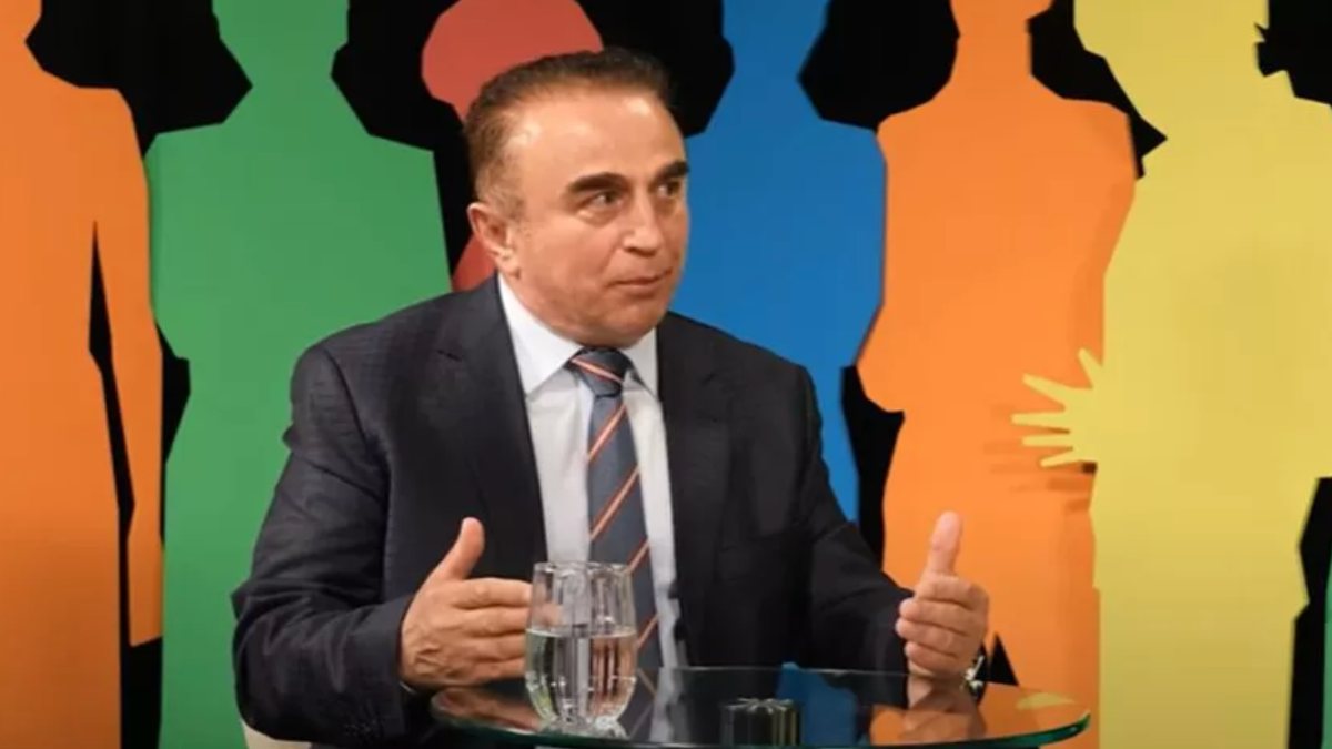 Süleyman Yağcı’dan ‘dekolte’ çıkışı