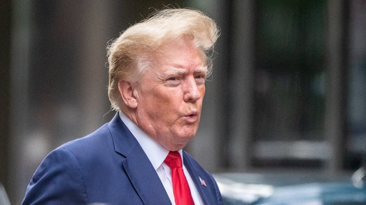 Washington Post: FBI, gizli nükleer belgeler için Trump’ın konutunu aradı