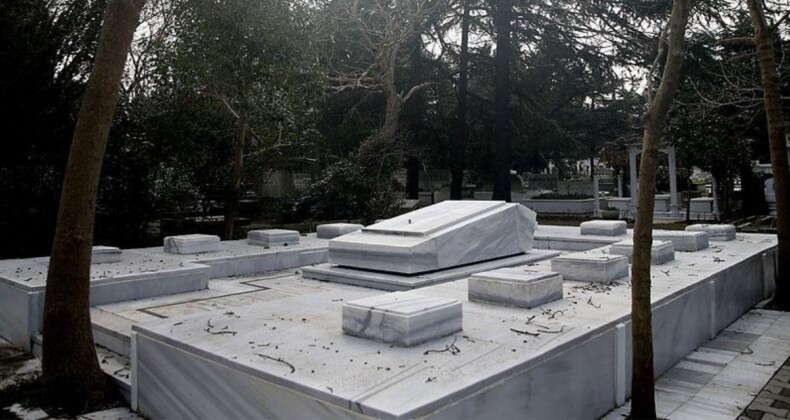 43 yıl boyunca yanlış kişinin mezarını ziyaret ettiler