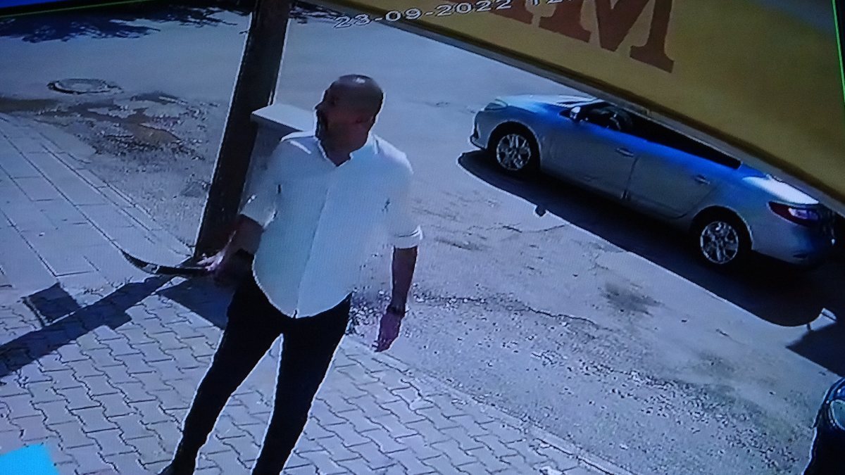 Adana’da kılıçlı tüfekli ‘çatı akıttı’ kavgası