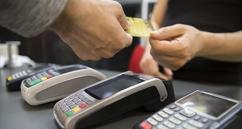Ağustosta kartlı ödemeler yüzde 125 arttı