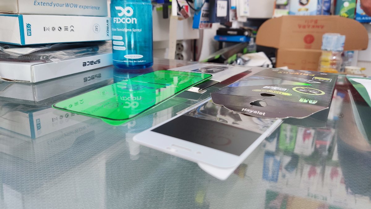 Akıllı telefonlar için ekran koruyucu uyarısı