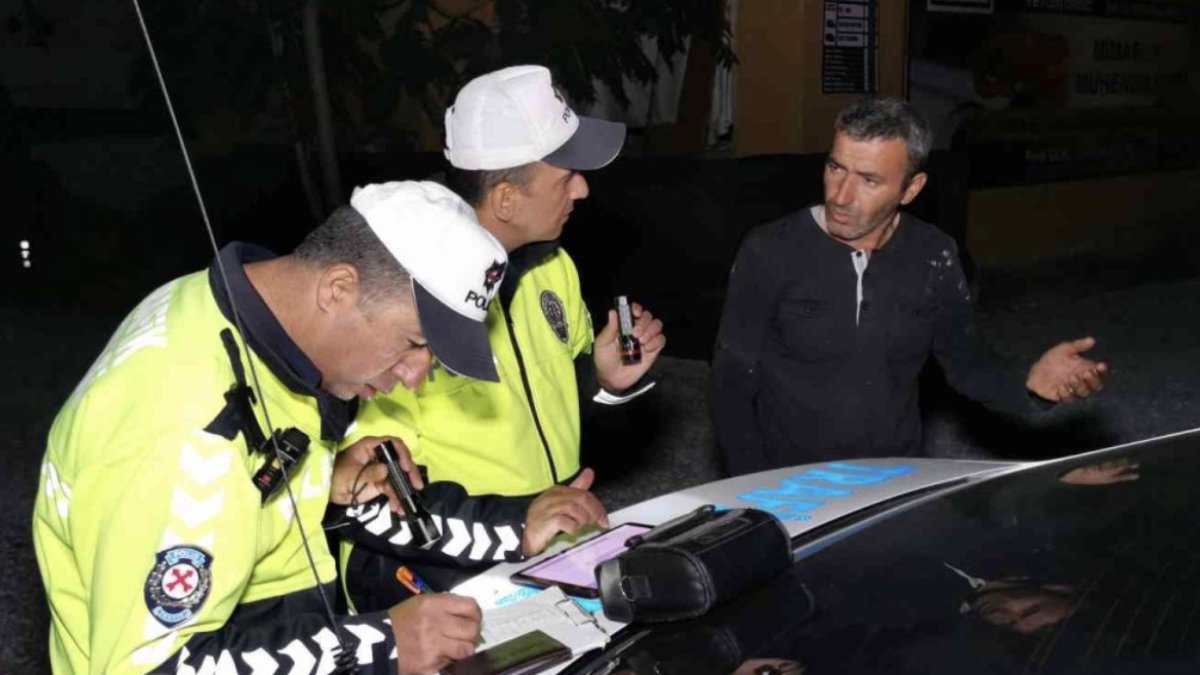 Aksaray’da ehliyetsiz ve alkollü sürücünün pişkinliği