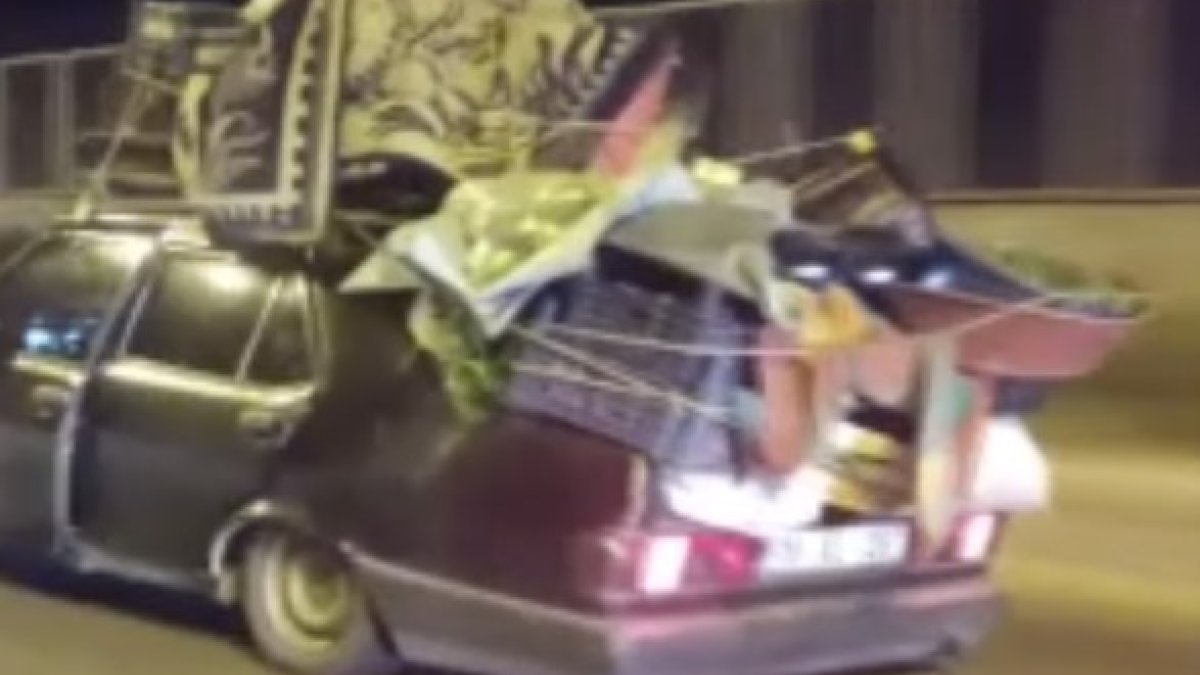 Ankara’da aşırı yük taşıyan otomobil