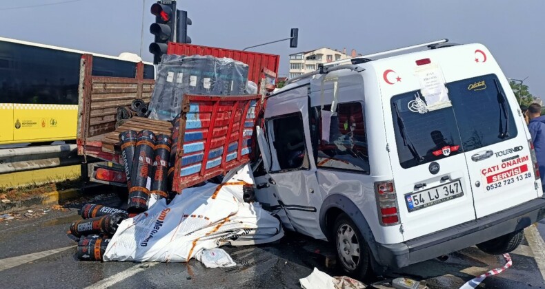 Büyükçekmece’de korkunç kaza: 1 ölü 1 yaralı