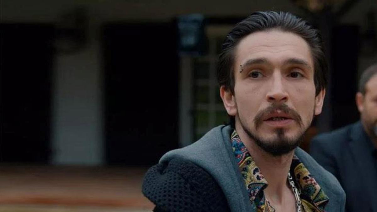 Çukur’un Timsah Celil’i cinsiyet değiştirdikten sonra durmuyor! Göğüs estetiği yaptırıp poz verdi..