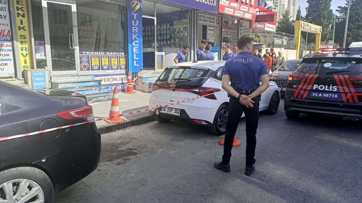 Esenyurt’ta taziyeye gittiği evden çıkarken öldürüldü