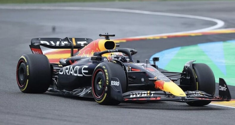F1 İtalya Grand Prix’sini kazanan Verstappen, peş peşe 5. galibiyetini aldı