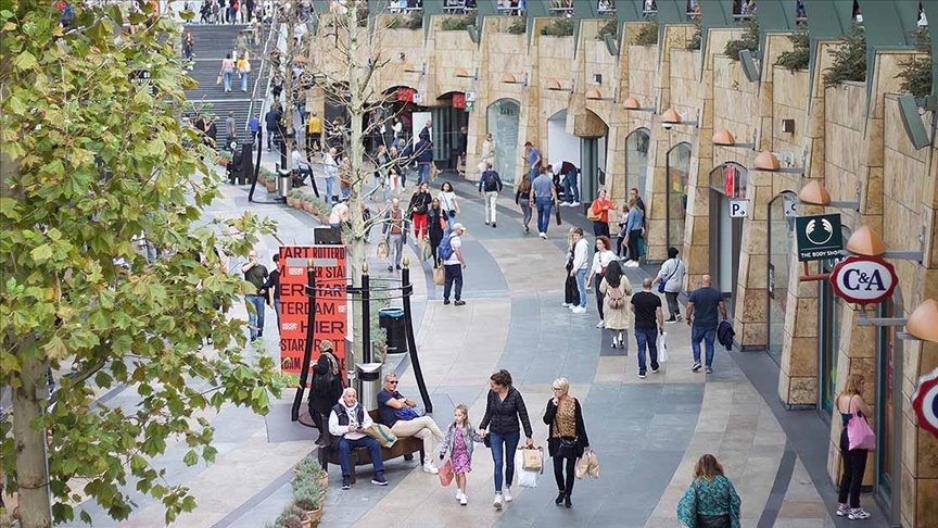 Hollanda Kralı: İnsanların faturalarını ödeyememesi acı verici