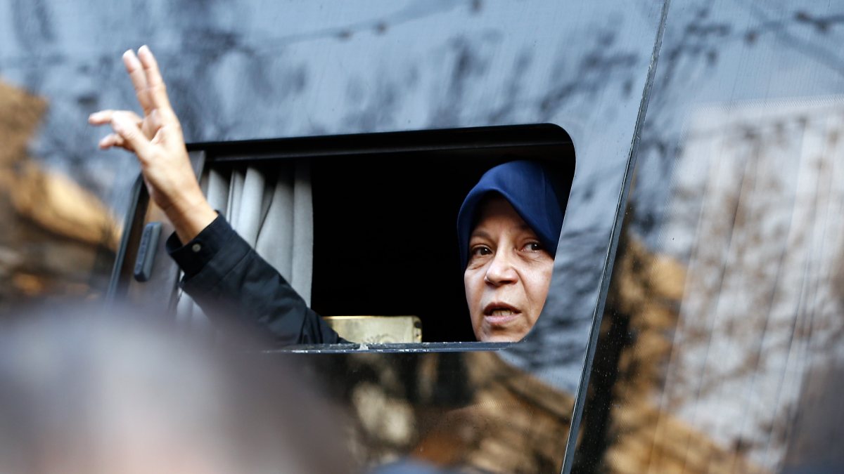 Iran’da eski devlet başkanının kızına gözaltı