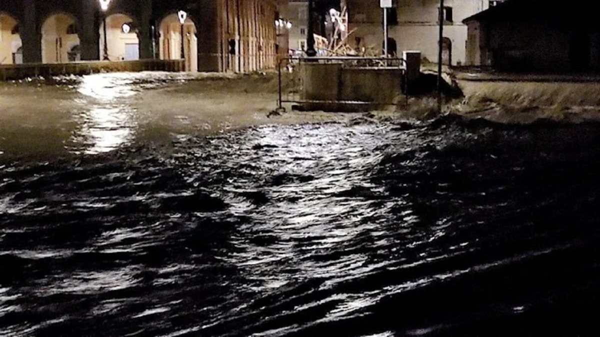 İtalya’da meydana gelen selde 7 kişi öldü