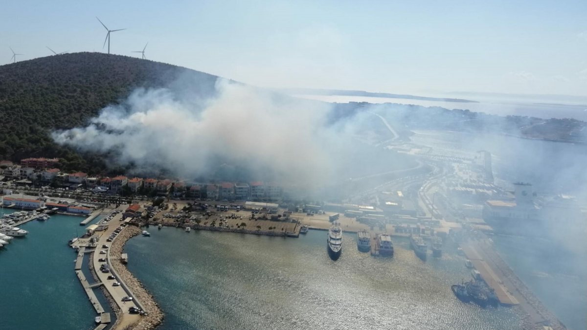 İzmir’deki orman yangınına havadan ve karadan müdahale ediliyor