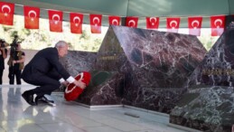 Kemal Kılıçdaroğlu’ndan Adnan Menderes ve Turgut Özal’ın mezarlarına ziyaret