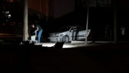 Mersin’de, kırmızı ışıkta otomobile silahlı saldırı: 1 ölü, 1 yaralı