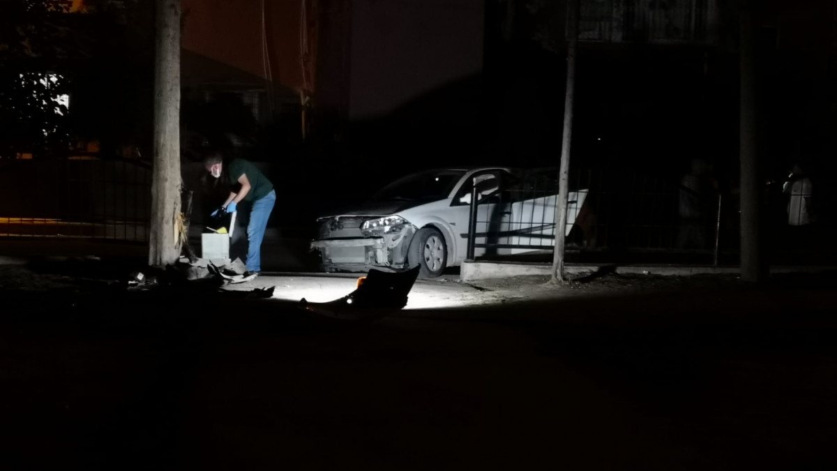 Mersin’de, kırmızı ışıkta otomobile silahlı saldırı: 1 ölü, 1 yaralı