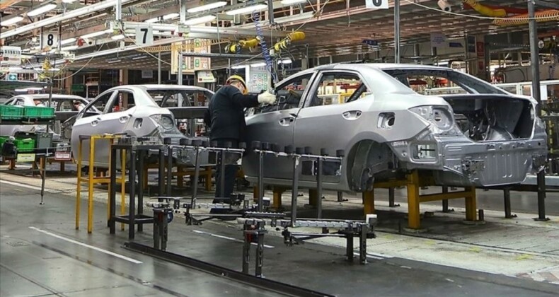 Otomotiv ana sanayi üretimi ağustosta yüzde 13,3 azaldı