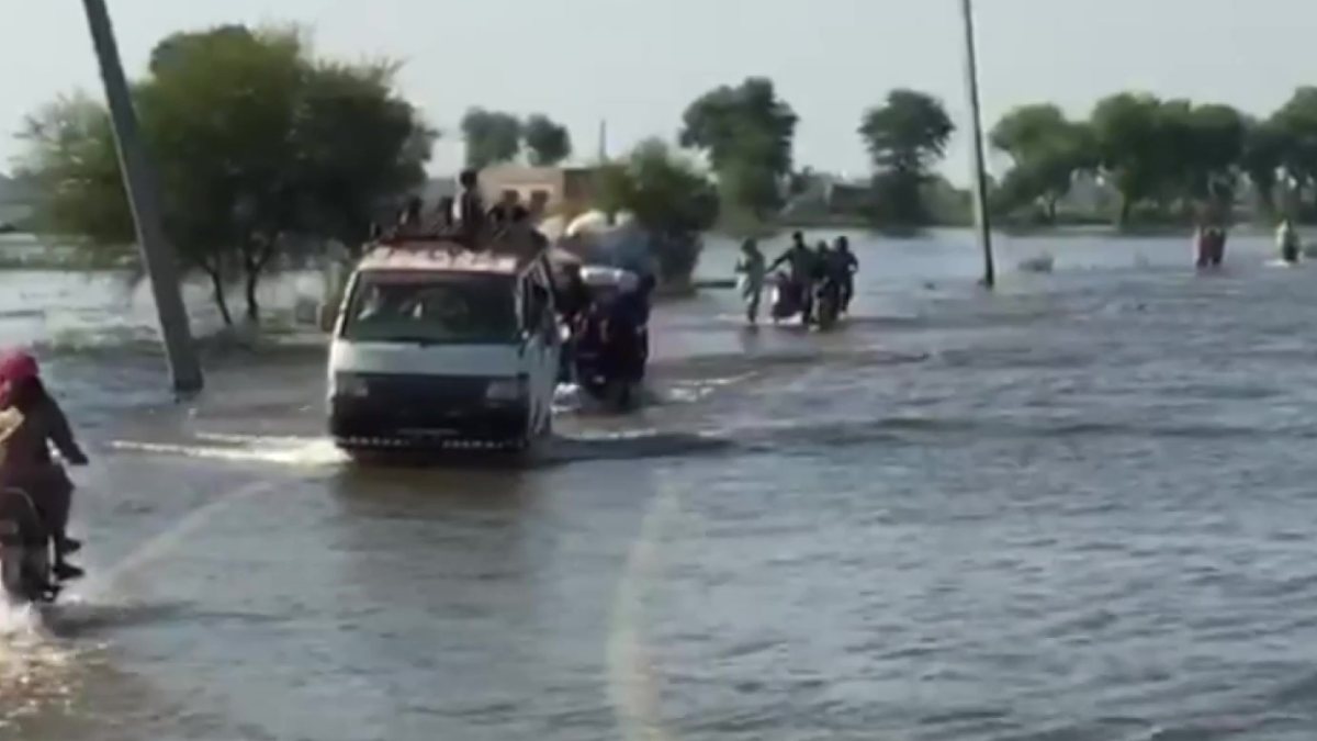 Pakistan’da sel felaketi: Ölü sayısı bin 663 oldu