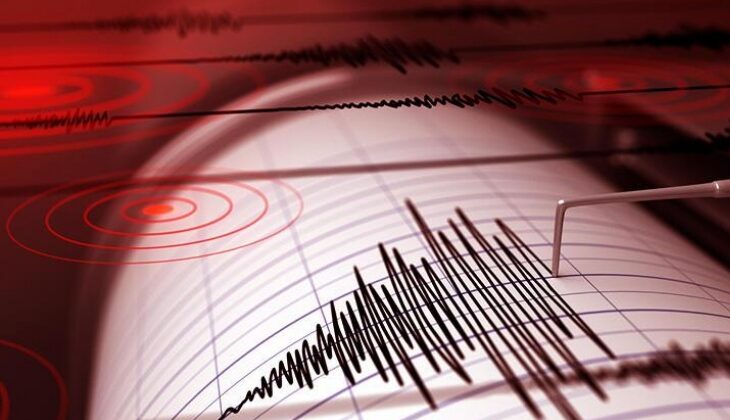 Erzurum’da 4.9 şiddetinde deprem! Sokakta sabahladılar!