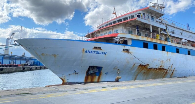 Yunan unsurlarının ateş açtığı ’Anatolian’ gemisinde saldırının izleri gözler önüne serildi