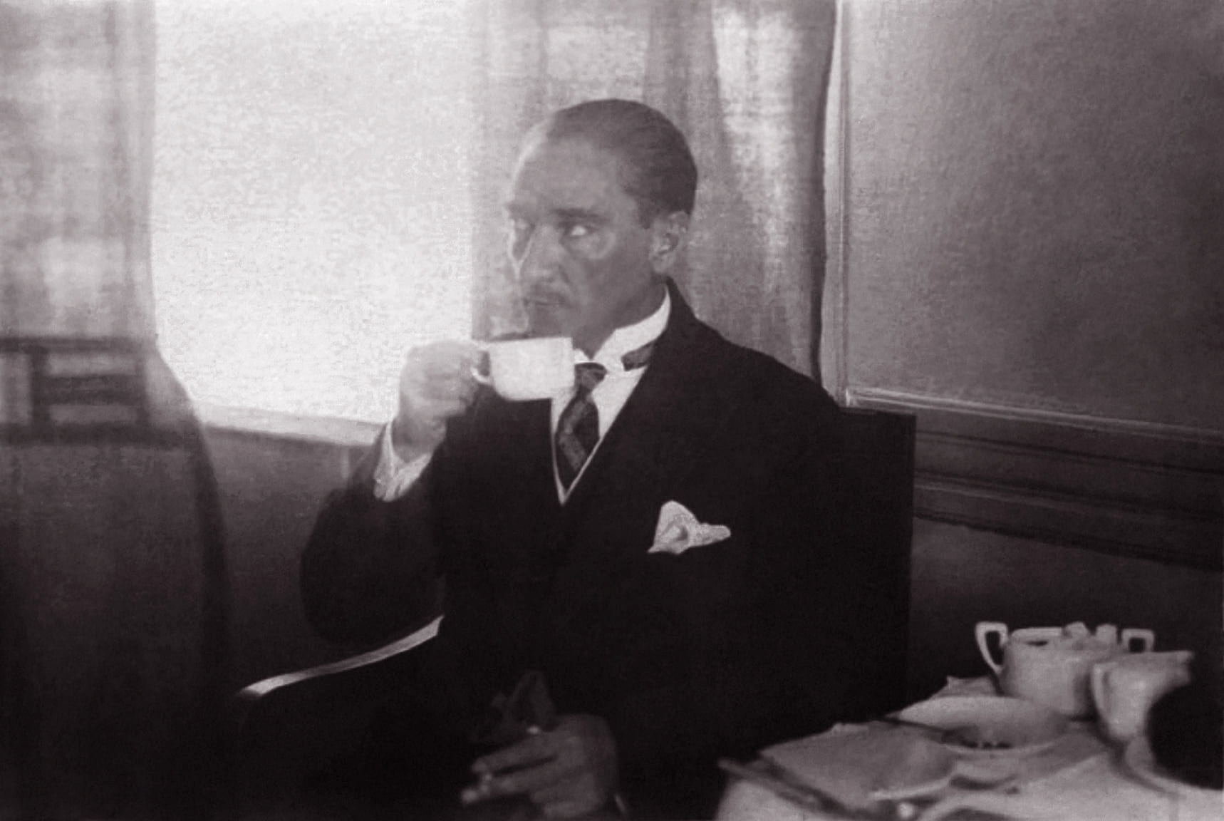 ATATÜRK VE KAHVE TUTKUSU