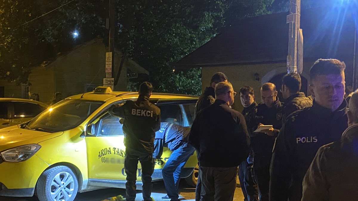 Adana’da taksi şoförü boğazından bıçaklanarak öldürüldü