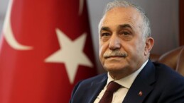 Ahmet Eşref Fakıbaba, AK Parti ve milletvekilliğinden istifa etti