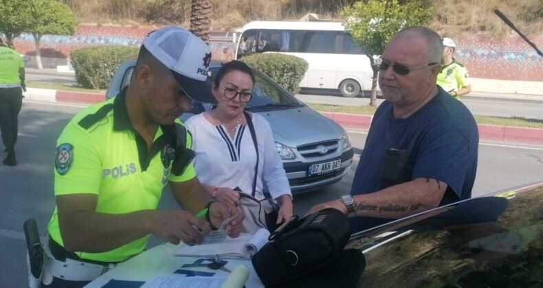 Antalya’daki yerli ve yabancı turistlere ceza yağdı