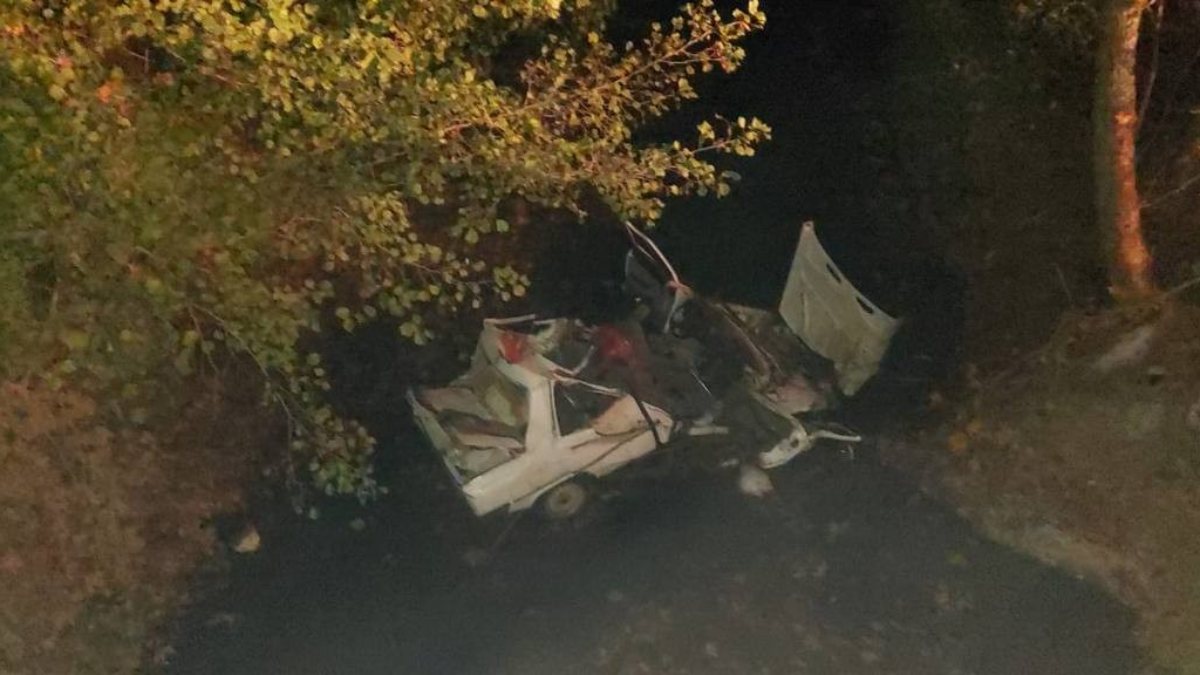 Çanakkale’de otomobil dere yatağına uçtu: 1 ölü, 1 yaralı