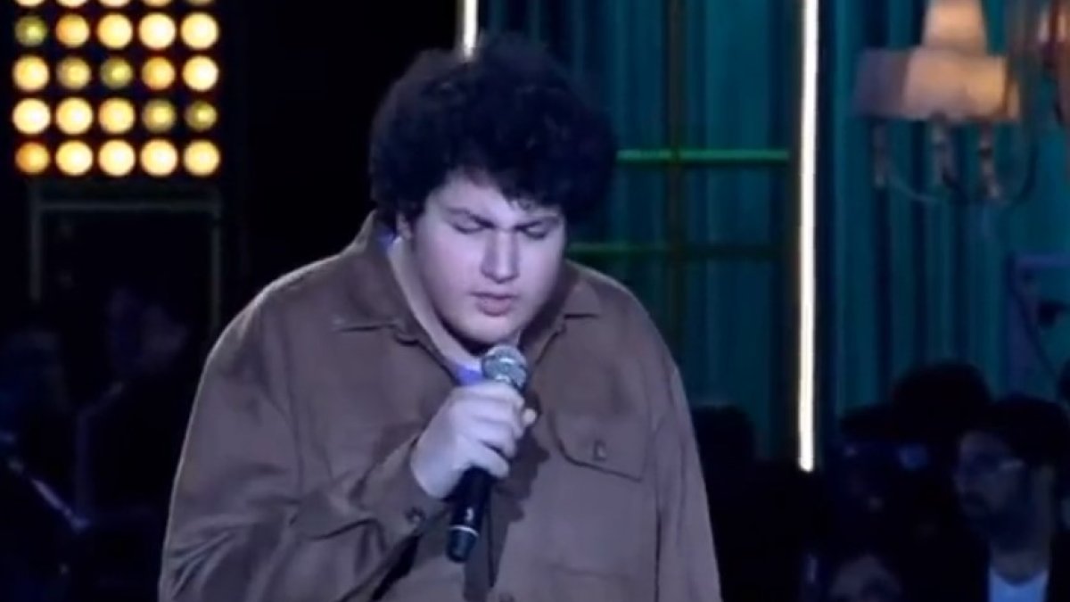 Fatih Kısaparmak’ın oğlu Kaan Kısaparmak’ın performansı mest etti