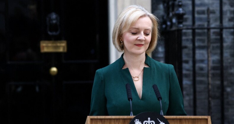 Liz Truss’un telefonunun Ruslar tarafından hacklendiği iddia edildi