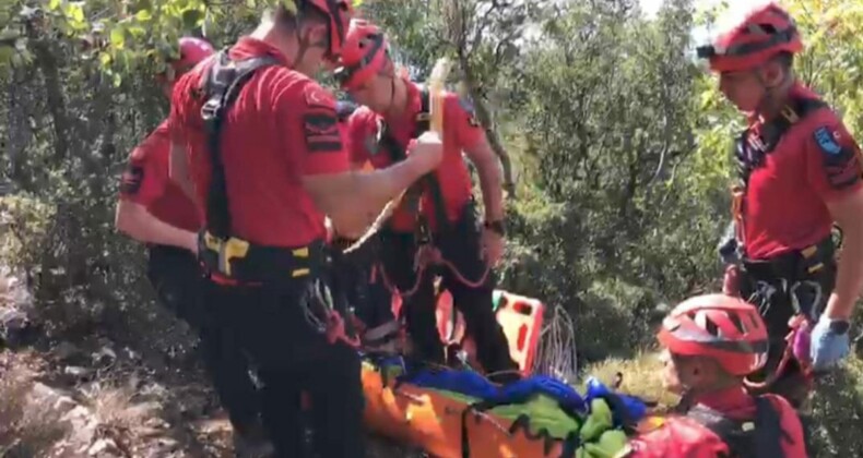 Muğla’da yamaç paraşütü yaparken kayalıklara düşüp öldü