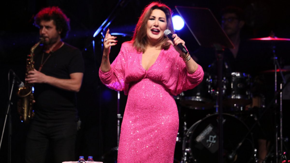 Nükhet Duru’dan Muhittin Böcek’e: Böcük başkanım, bizim için bir lütufsunuz