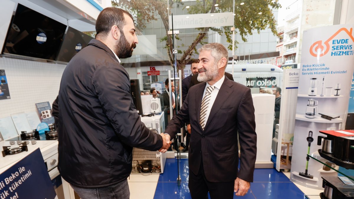 Nureddin Nebati, Yalova esnafını ziyaret etti