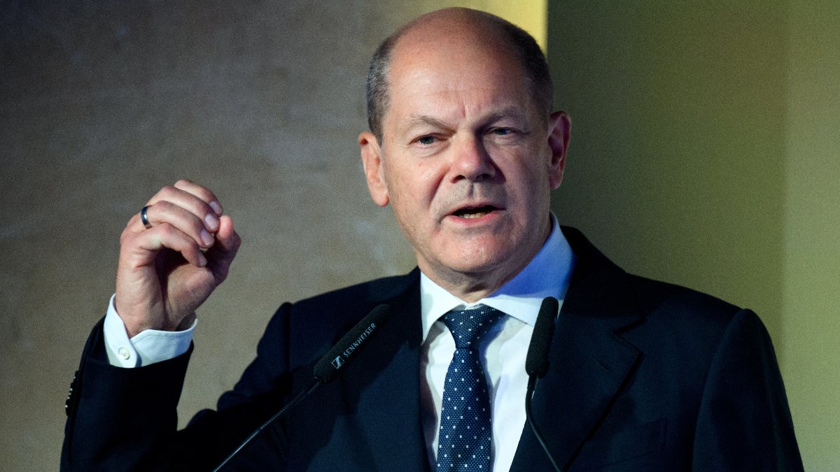 Olaf Scholz’dan nükleer santrallerin çalıştırılması talimatı
