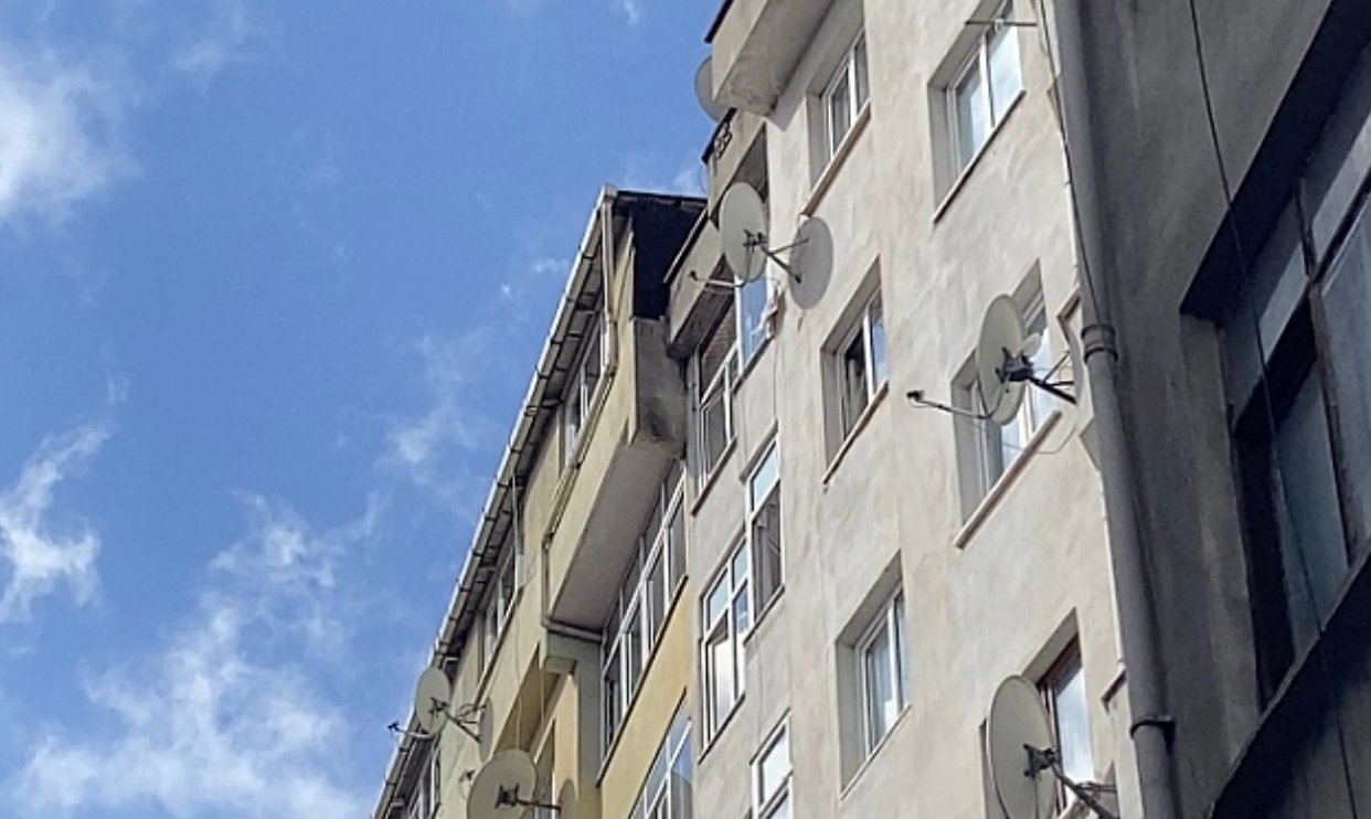 Şişli’de binanın 11. katından düşen çocuk hayatını kaybetti