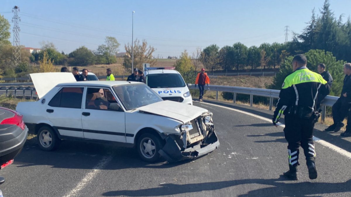 Tekirdağ’da ehliyetsiz sürücü, polisten kaçarken kaza yaptı