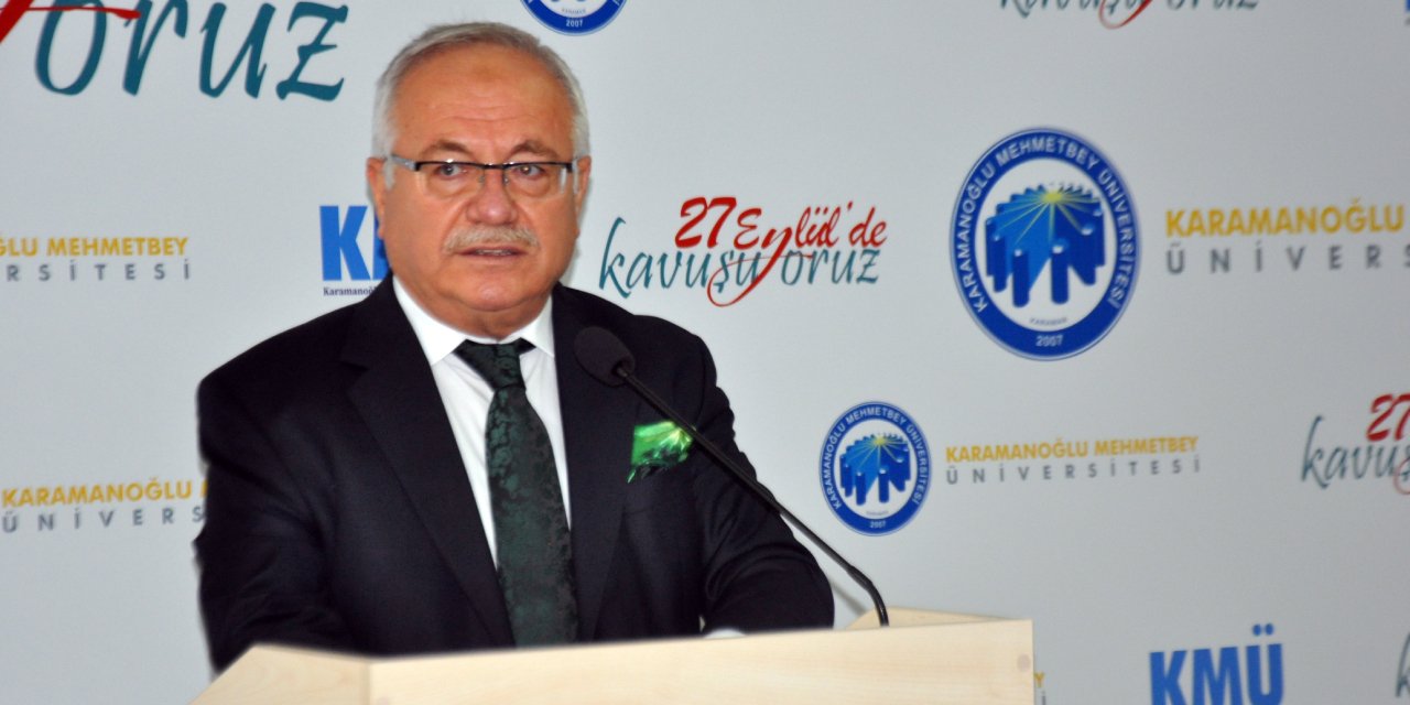 Vampir uyarısıyla tepki çekmişti: O rektör istifa etti