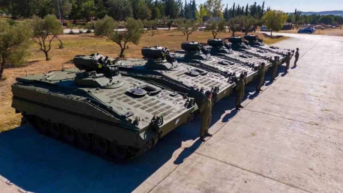 Yunanistan, Almanya’dan Marder zırhlı araçlarını teslim aldı