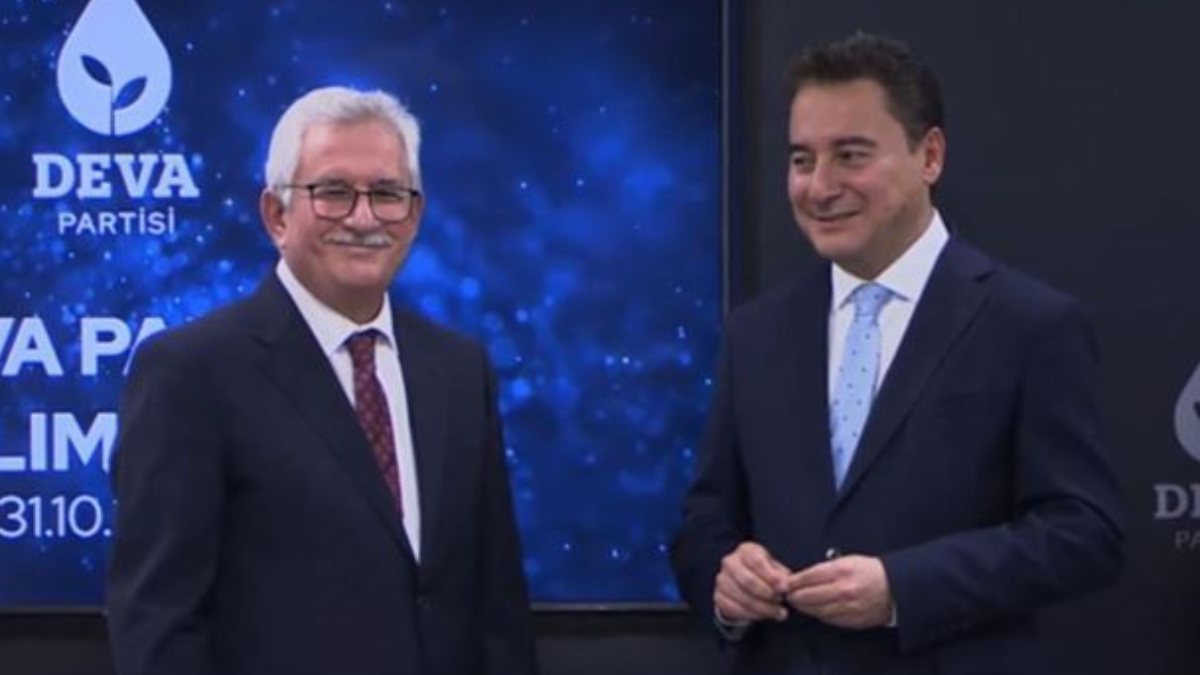 Celal Mümtaz Akıncı DEVA’ya katıldı