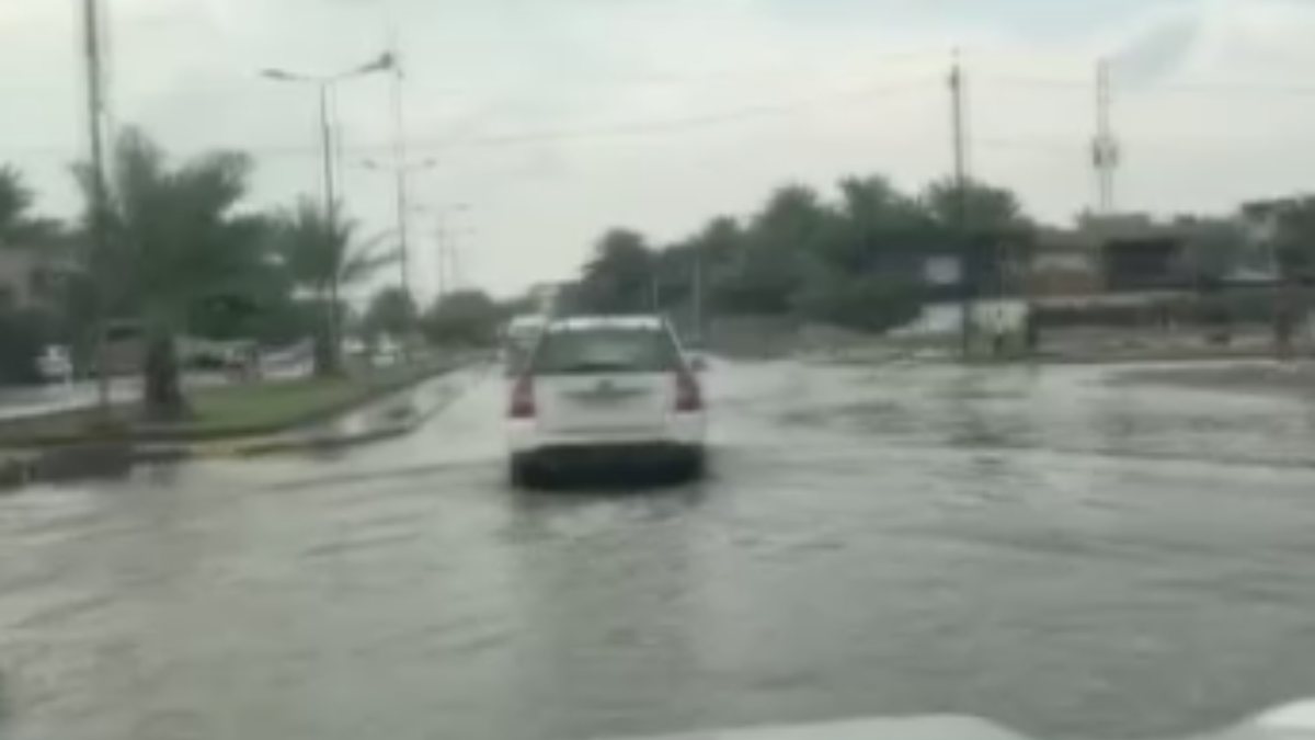 Irak’taki şiddetli yağış su baskınlarına neden oldu